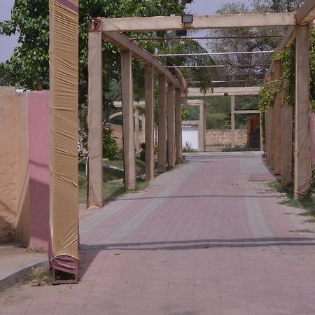 Hotel Saroop Vilas Palace Alwar Exteriör bild