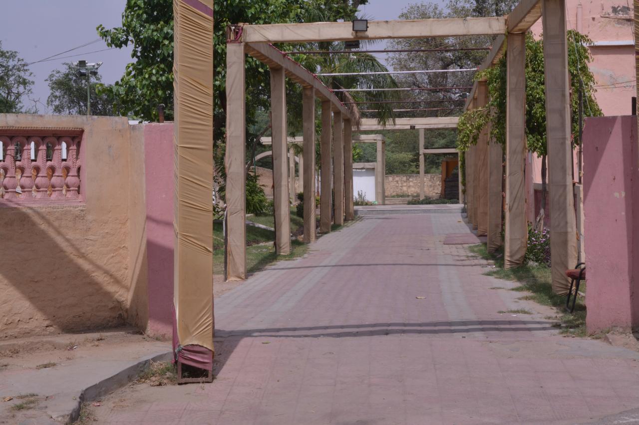 Hotel Saroop Vilas Palace Alwar Exteriör bild
